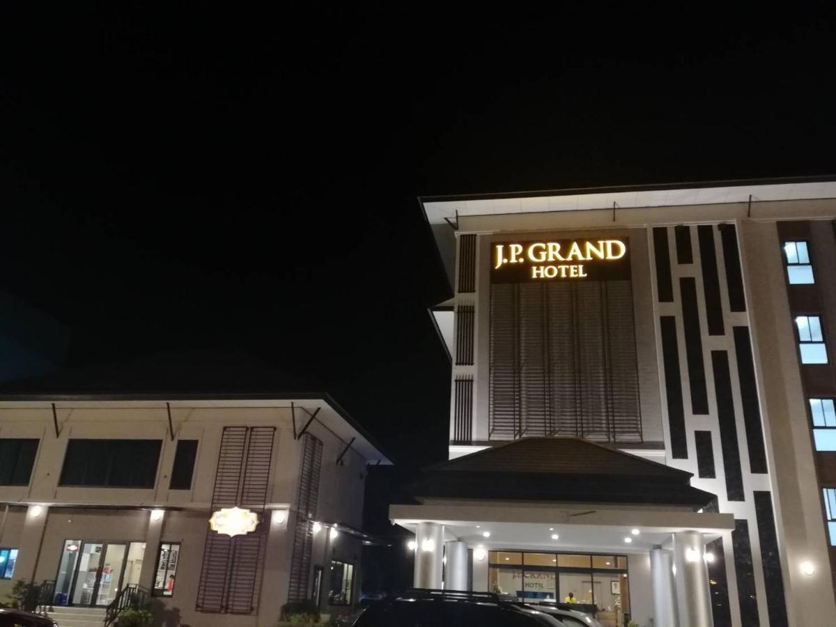 J.P.Grand Hotel Trat Bagian luar foto