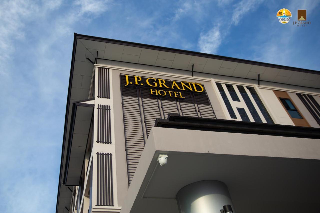 J.P.Grand Hotel Trat Bagian luar foto