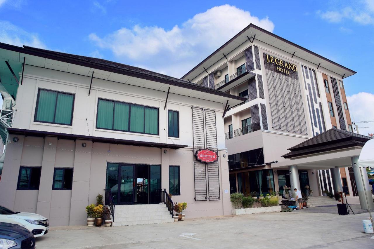 J.P.Grand Hotel Trat Bagian luar foto